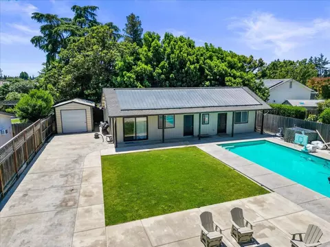 Exterior - 770 Mulholand Dr, Ripon, CA 95366 photo 7 of 10