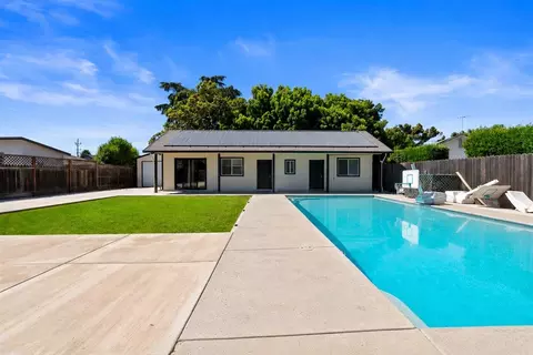 Exterior - 770 Mulholand Dr, Ripon, CA 95366 photo 8 of 10