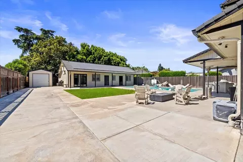 Exterior - 770 Mulholand Dr, Ripon, CA 95366 photo 4 of 10