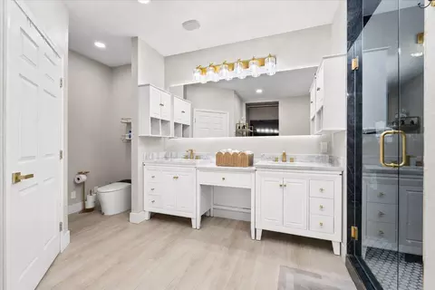 Bath - 770 Mulholand Dr, Ripon, CA 95366 photo 5 of 7