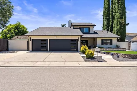 770 Mulholand Dr, Ripon, CA 95366