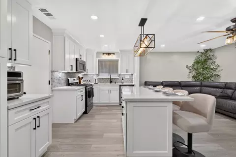Kitchen - 2119 Debbie Ln, Lodi, CA 95242 photo 3 of 7