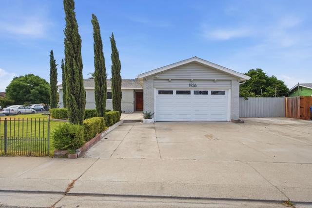 1396 Mitchell Ln, Manteca, CA 95336