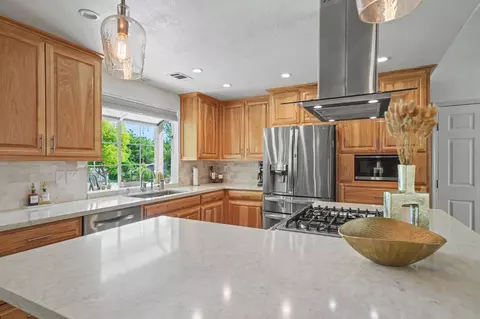 Kitchen - 1797 Hoya Ct, Copperopolis, CA 95228 photo 3 of 10