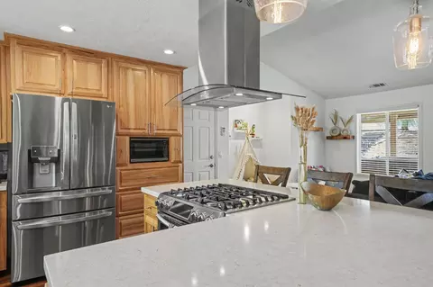 Kitchen - 1797 Hoya Ct, Copperopolis, CA 95228 photo 4 of 10