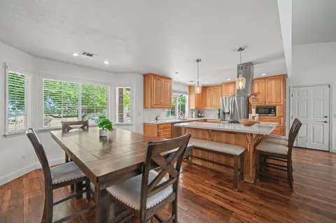 Dining - 1797 Hoya Ct, Copperopolis, CA 95228 photo 1 of 2