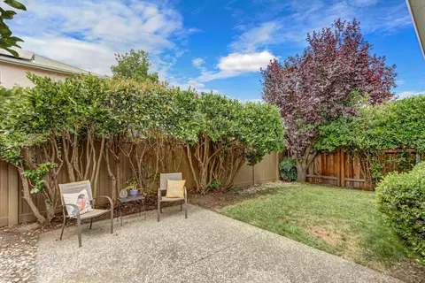 Exterior - 205 Pintail Pl, Davis, CA 95616 photo 5 of 12