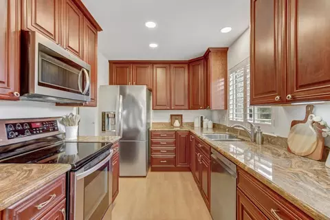 Kitchen - 205 Pintail Pl, Davis, CA 95616 photo 2 of 4