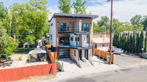 2611 26th St, Sacramento, CA 95818