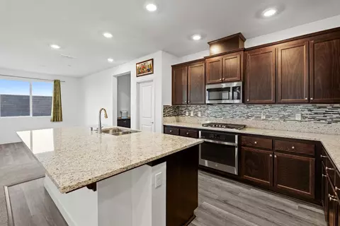 2302 Raphael Way, Lodi, CA 95242 photo 3
