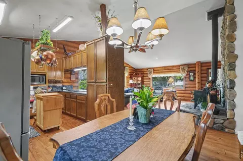 Dining - 19970 Dawn Rdg, Jackson, CA 95642 photo 2 of 2