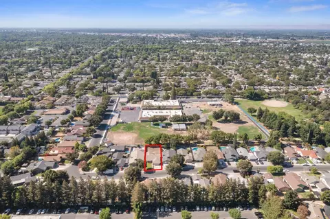 View/Area - 1812 Innsbrook Dr, Modesto, CA 95350 photo 9 of 10