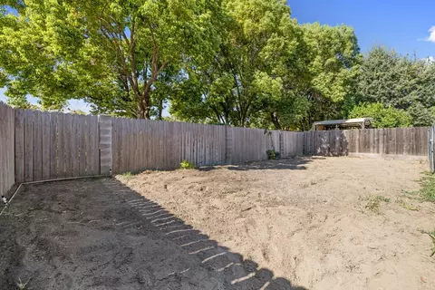 Exterior - 1812 Innsbrook Dr, Modesto, CA 95350 photo 5 of 7