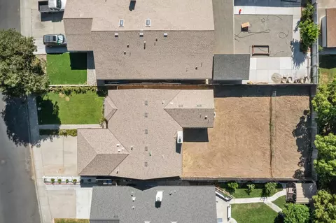 View/Area - 1812 Innsbrook Dr, Modesto, CA 95350 photo 2 of 10