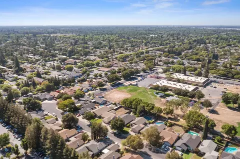View/Area - 1812 Innsbrook Dr, Modesto, CA 95350 photo 10 of 10