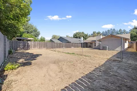 Exterior - 1812 Innsbrook Dr, Modesto, CA 95350 photo 6 of 7
