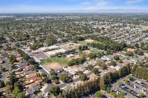 View/Area - 1812 Innsbrook Dr, Modesto, CA 95350 photo 7 of 10