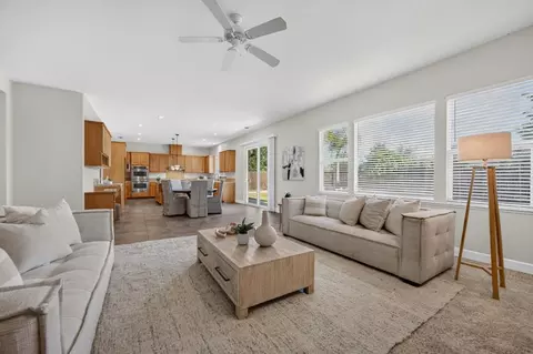 Living - 2207 Hedrick Ct, Rocklin, CA 95765 photo 4 of 7