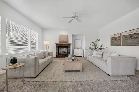 Living - 2207 Hedrick Ct, Rocklin, CA 95765 photo 5 of 7
