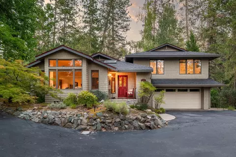 136 Orchard St, Nevada City, CA 95959