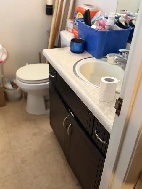 Bath - 2442 Apache St, Merced, CA 95348 photo 1 of 2