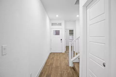 Entry Way - 2455 Explorador Dr, Merced, CA 95340 photo 2 of 6