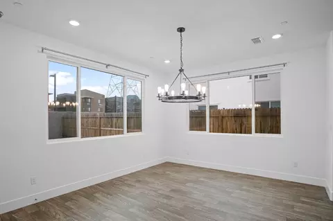 Dining - 2455 Explorador Dr, Merced, CA 95340 photo 1 of 1