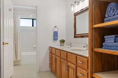 Bath - 4661 Holm Rd, Placerville, CA 95667 photo 6 of 6