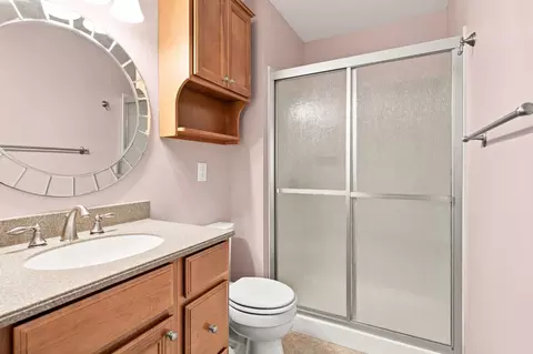 Bath - 879 Carson Ave, Manteca, CA 95337 photo 2 of 2