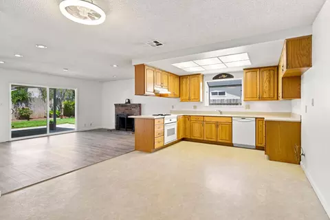 Other - 879 Carson Ave, Manteca, CA 95337 photo 3 of 7