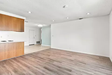 Living - 879 Carson Ave, Manteca, CA 95337 photo 4 of 5