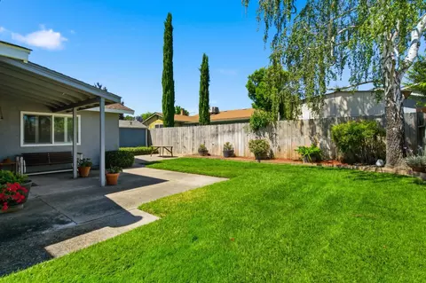Exterior - 879 Carson Ave, Manteca, CA 95337 photo 3 of 9