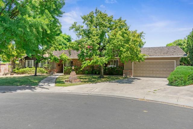 817 Hampshire Ct, Modesto, CA 95350