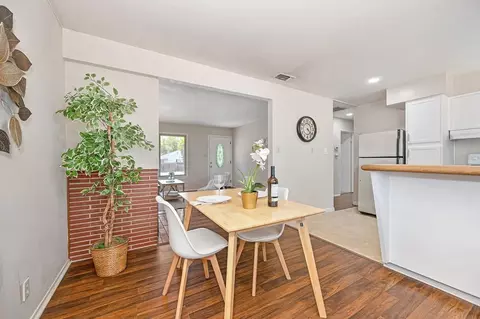 6305 Templeton Dr, Carmichael, CA 95608 photo 4