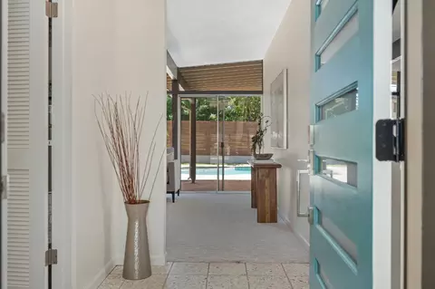 Entry Way - 1224 Mcclaren Dr, Carmichael, CA 95608 photo 4 of 5