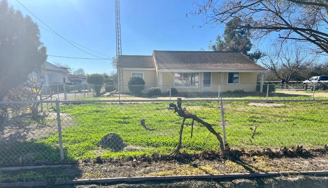 906 Hoyer Rd, Newman, CA 95360