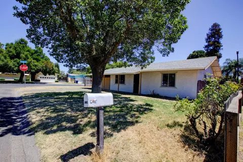 2354 Lambert St, Modesto, CA 95354 photo 3