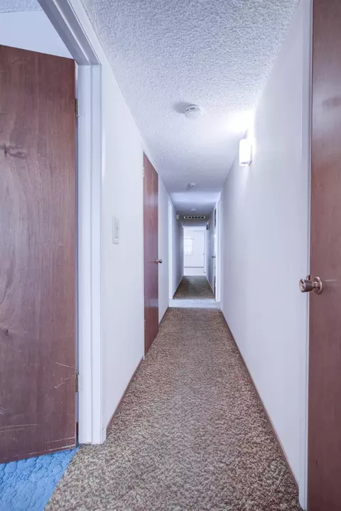 Entry Way - 1729 Beverly Dr, Modesto, CA 95358 photo 3 of 4