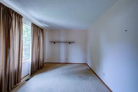 Living - 1729 Beverly Dr, Modesto, CA 95358 photo 5 of 8