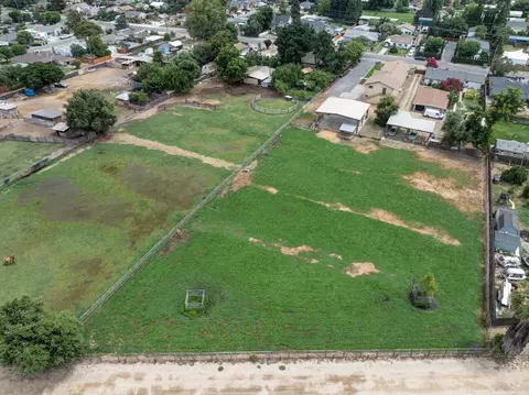 View/Area - 1729 Beverly Dr, Modesto, CA 95358 photo 9 of 11