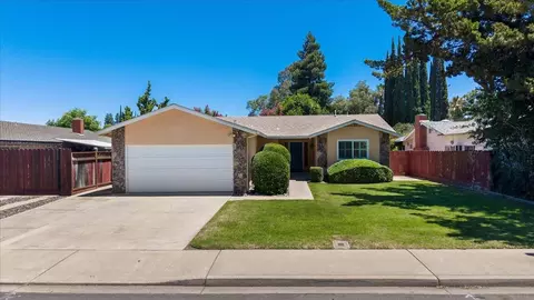 1016 Lillian Dr, Modesto, CA 95355