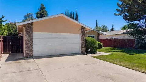 Exterior - 1016 Lillian Dr, Modesto, CA 95355 photo 2 of 11