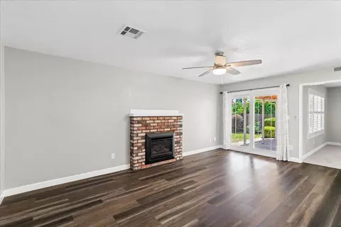 Living - 1016 Lillian Dr, Modesto, CA 95355 photo 6 of 8