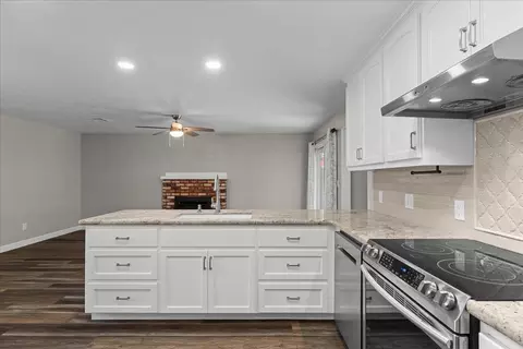 Kitchen - 1016 Lillian Dr, Modesto, CA 95355 photo 5 of 5