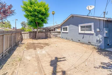 Exterior - 430 Eva Dr, Manteca, CA 95336 photo 3 of 3