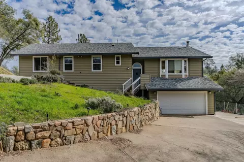 4016 Glory Hill Ct, Mokelumne Hill, CA 95245