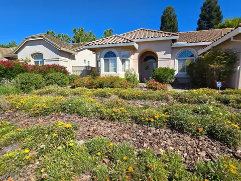 7617 School House Ln, Roseville, CA 95747