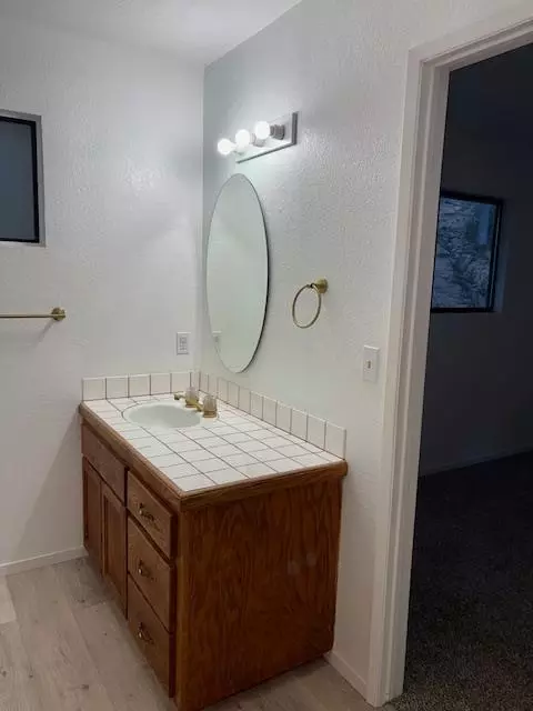 Bath - 140 Depot St, Colfax, CA 95713 photo 3 of 3