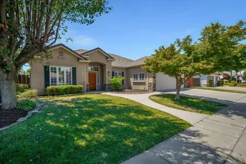 Exterior - 565 Springcreek Pl, Manteca, CA 95337 photo 2 of 9