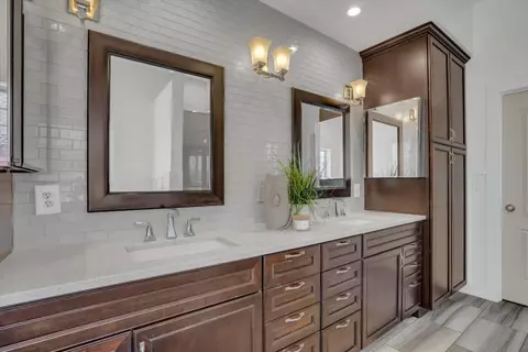 Bath - 565 Springcreek Pl, Manteca, CA 95337 photo 1 of 6